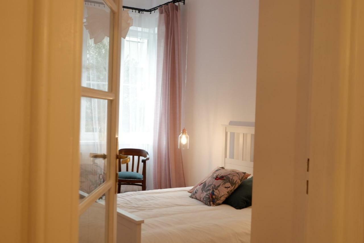 Singer Apartment Old Town Cracovia Esterno foto